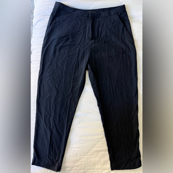 Zara Trafaluc Navy Cropped Pants – Size WM L | Soft Cotton-Blend Trousers EUC - Picture 10 of 10
